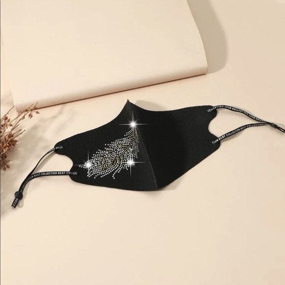 3/30$ New Rhinestone leaf decor mask - Picture 2 of 3